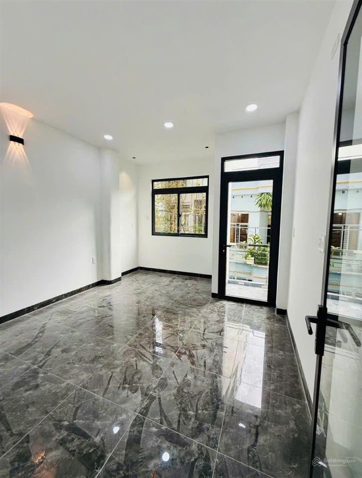 Tâm 0909 428 ***  nhà mới 4 tầng âu dương lân p3 q8 4pn, gần cầu chữ y, giá 7.8 tỷ tl!