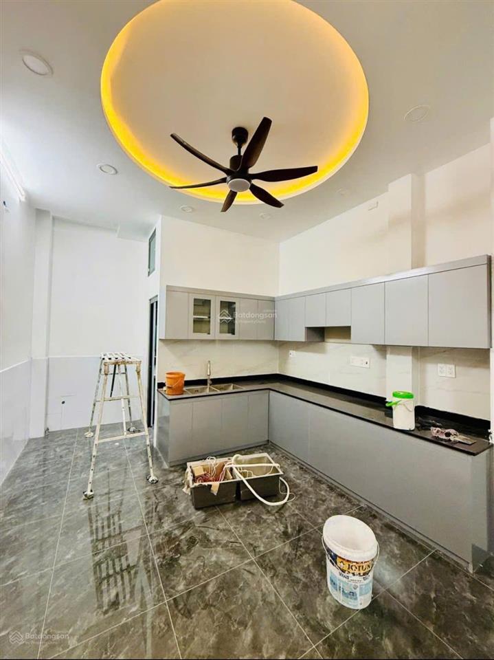 Tâm 0909 428 ***  nhà mới 4 tầng âu dương lân p3 q8 4pn, gần cầu chữ y, giá 7.8 tỷ tl!
