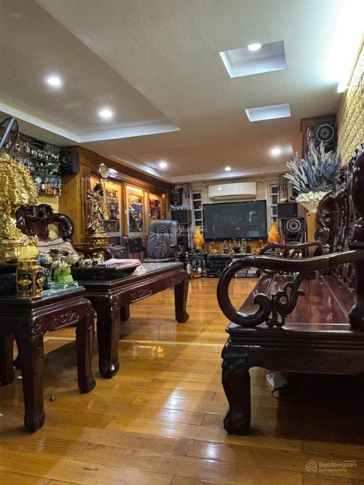 Tâm 0909 428 ***  nhà đẹp mt hẻm xe hơi đường hưng phú, p10, quận 8 vị trí cực kỳ thuận lợi, giá tốt