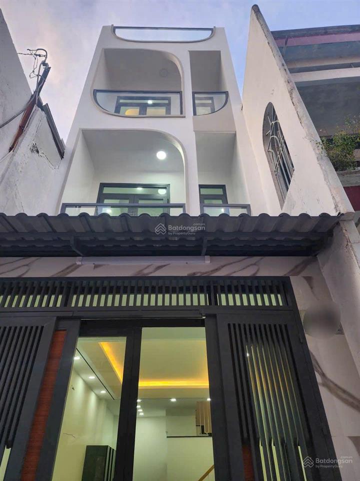 Tâm 0909 428 ***  nhà mới hxh âu dương lân q8, 3.3x10m nở hậu 4m, 4 tầng, gần chữ y, giá 6.4 tỷ