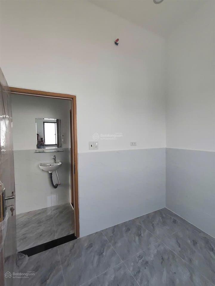 Nhà mt ụ cây q8 đối diện công viên 3.9x9m trệt 2 lầu btct đường 5m giá 5.8 tỷ