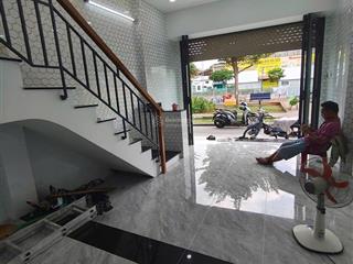 Nhà mt ụ cây q8 đối diện công viên 3.9x9m trệt 2 lầu btct đường 5m giá 5.8 tỷ