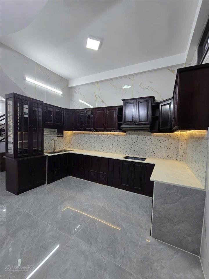 Mặt tiền nội bộ đối diện công viên bông sao  nhà đẹp gỗ căm xe cao cấp  p5 q8