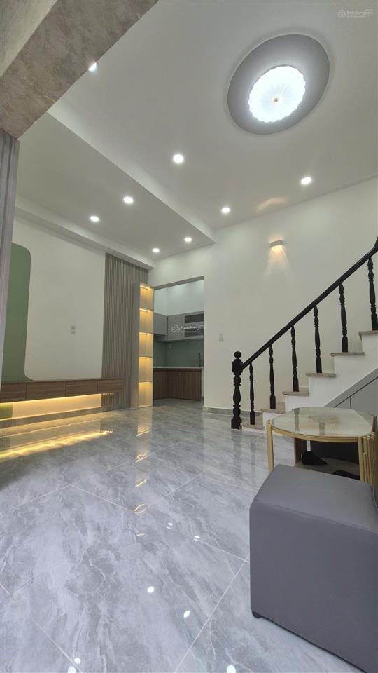 Nhà đẹp p9, q8, gần cầu nguyễn tri phương 3pn, hẻm thông, cách mt 70m, 5,48 tỷ