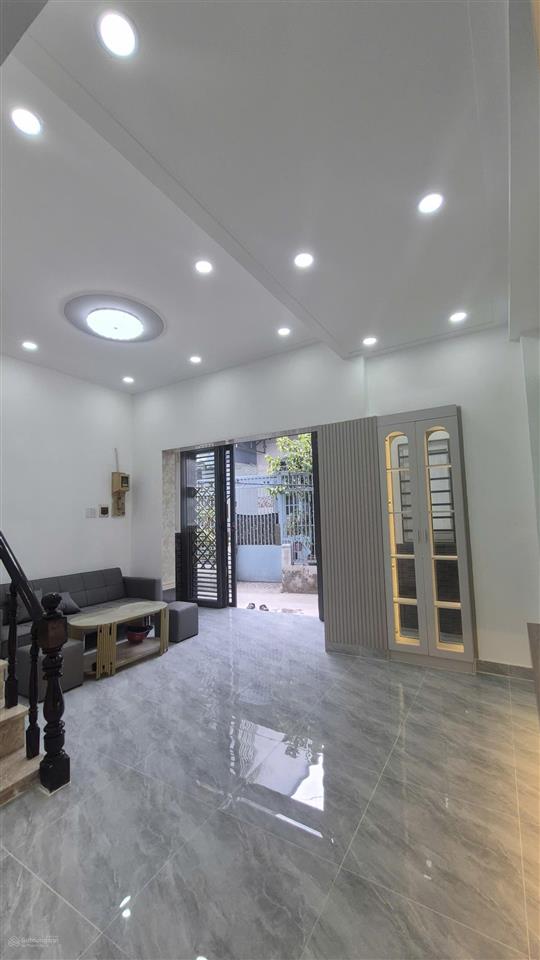 Nhà đẹp p9, q8, gần cầu nguyễn tri phương 3pn, hẻm thông, cách mt 70m, 5,48 tỷ