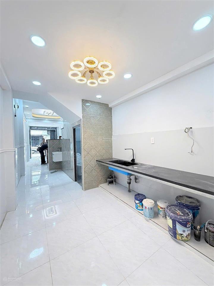 Nhà mới hxh nguyễn duy q8 4pn, 3 lầu sân thượng, gần công viên, chỉ 6,28 tỷ