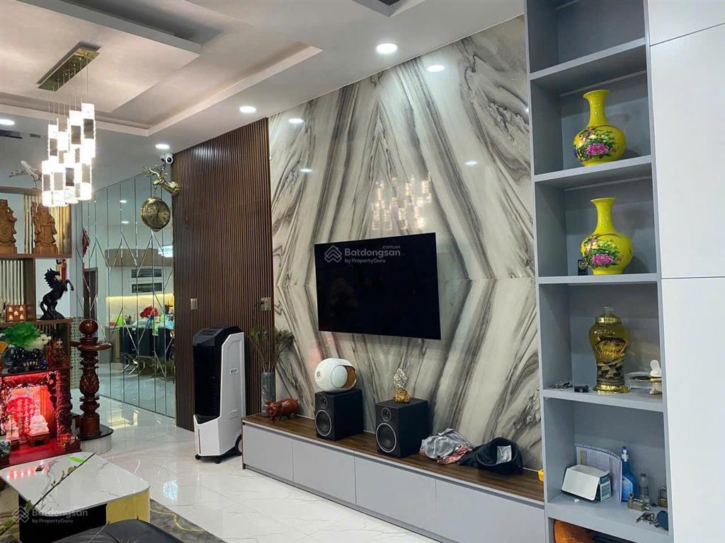Nhà đẹp bùi minh trực phường bình đông  4x21m, 3 tầng btct, sổ hồng hoàn công, giá 8.5 tỷ