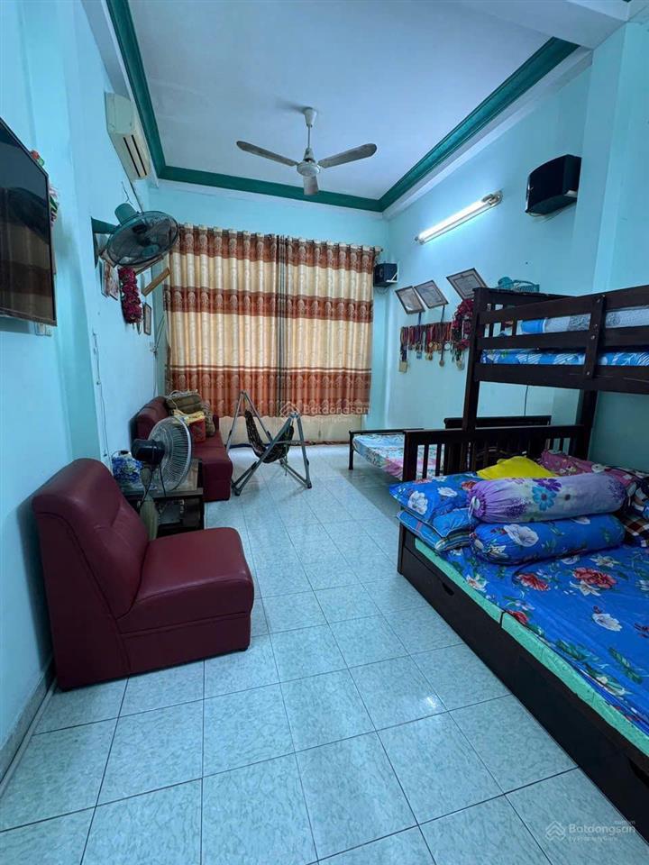 Chính chủ bán nhà phạm hùng p5 q8  hxh 3.6x15m, 3 lầu st, 4pn, shr hoàn công, giá 8.9 tỷ