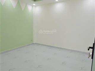 Nhà mới dương bá trạc phường 1 quận 8, 4.5x10m, 3 tầng, 4pn, shr hoàn công, giá 6.3 tỷ tl