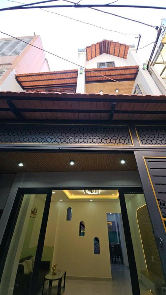Nhà mới dương bá trạc phường 1 quận 8, 4.5x10m, 3 tầng, 4pn, shr hoàn công, giá 6.3 tỷ tl