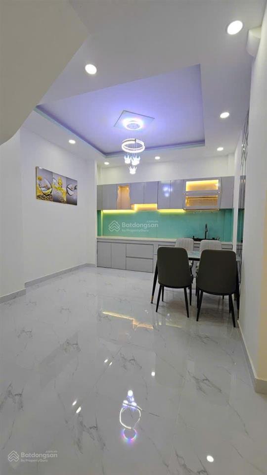 Nhà mới dương bá trạc phường 1 quận 8, 4.5x10m, 3 tầng, 4pn, shr hoàn công, giá 6.3 tỷ tl