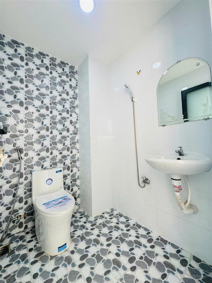 Hạ 300 triệu còn 8,38 tỷ tl nhà 2 mặt tiền hẻm 4m, 4pn, st trước sau, sổ hồng riêng p10 q8