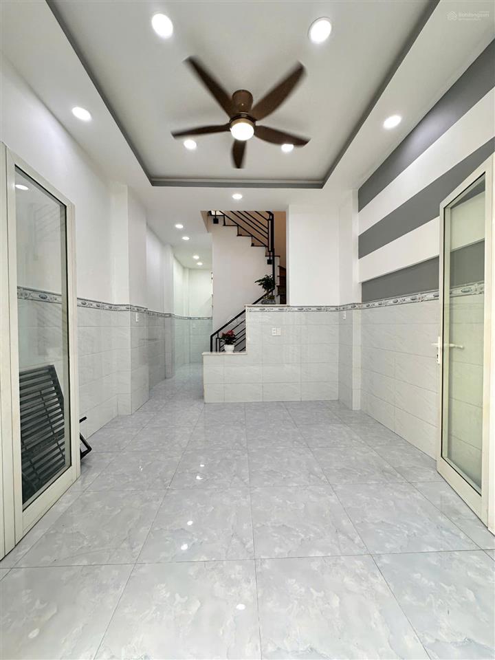 5 tỷ 580 triệu tl nhà 4 tầng âu dương lân p. chánh hưng q8, 6pn, sổ vuông đẹp