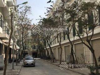 Cho thuê liền kề 100m2 xây thô, 4 tầng + 1 tum, 2 mặt tiền, giá 10tr/th.  0936 846 *** gặp hạnh