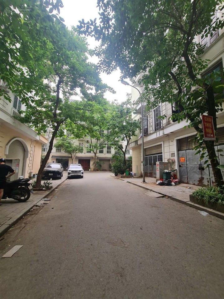 Bán liền kề đô nghĩa  hà đông, 75m2  tn, 4t xây thô, giá 14.xtỷ có tl.  0936 846 *** gặp hạnh