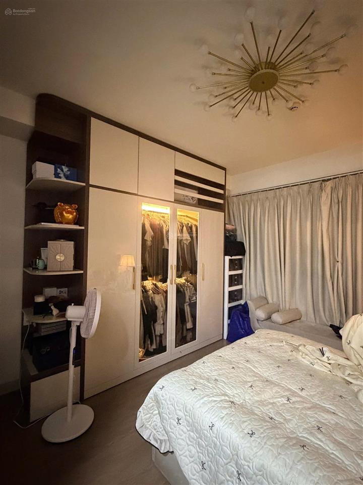 Bán căn 3 phòng ngủ full nội thất xịn chửng cư eastern sổ hồng sẵn, ngay gần the global city.