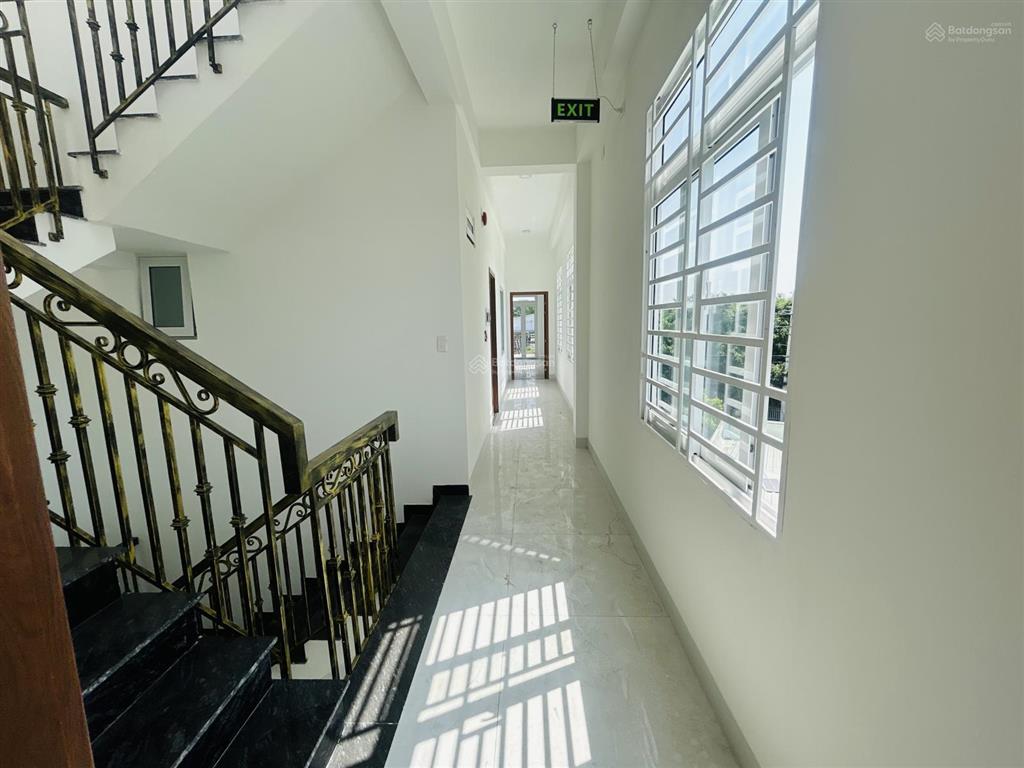 Cho thuê nhà 3 tầng mới nguyên mặt tiền đường đình phong phú, phước long b, q9 cũ