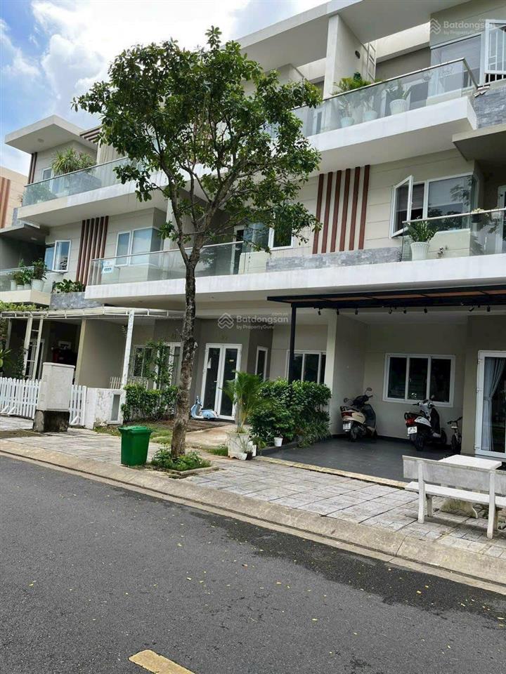 Bán nhà phố liền kề cao cấp khu dân cư riovista , khang điền .