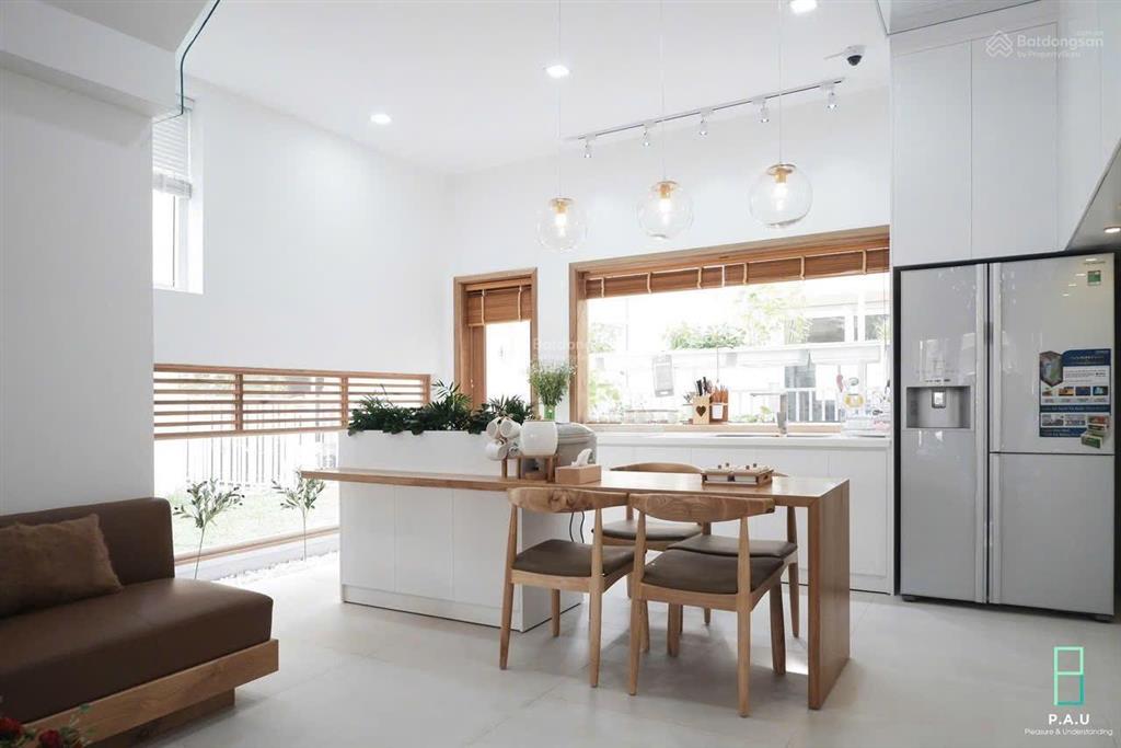 Bán nhà phố liền kề cao cấp khu dân cư riovista , khang điền .