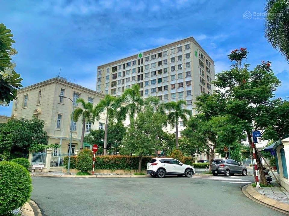 Bán căn có ban công rộng. chung cư lucky dragon. 359 đỗ xuân hợp, phước long b, q9 sổ hồng đầy đủ