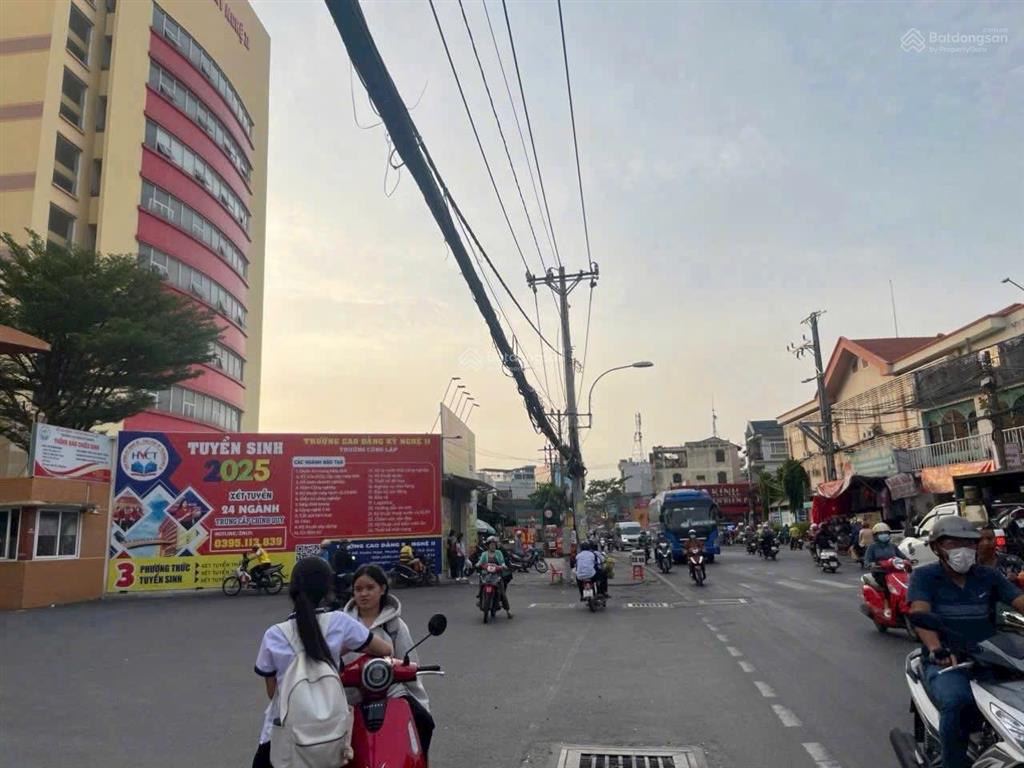 Giảm giá. bán lô đất mặt tiền đường số 3, phước bình, q9 cũ gần the global city