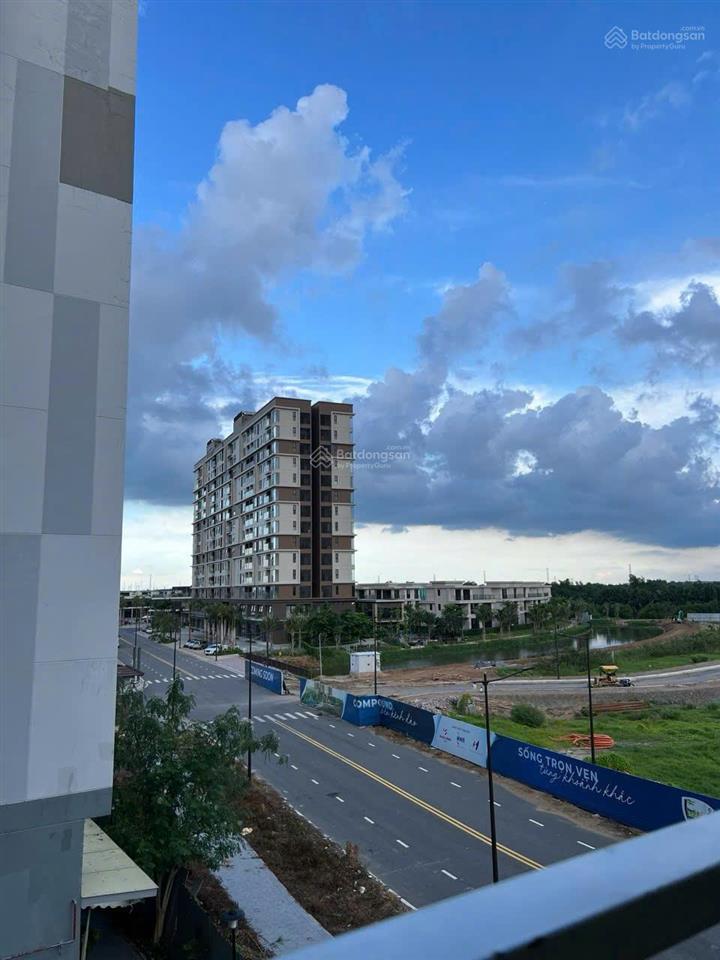 Chính chủ bán căn góc 46m2 cc ehomes nam sài gòn,nội thất cơ bản lầu cao giá 1tỷ7  0908 085 ***