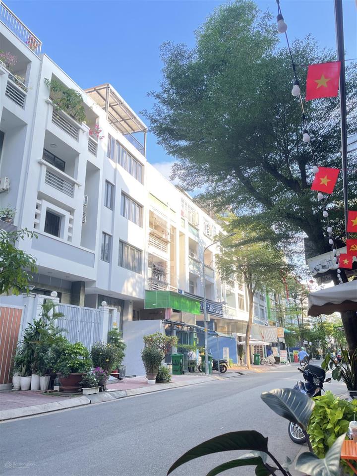 Bán nhà phố kinh doanh kdc kim sơn, p tân phong q7