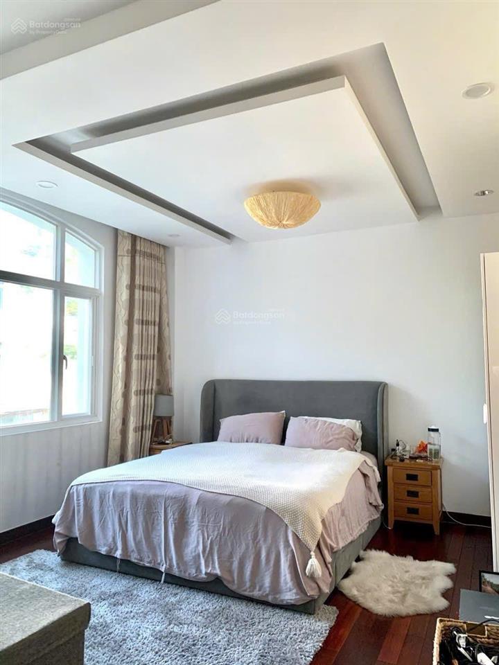 Cho thuê biệt thự mỹ phú 3, p. tân phú, quận 7