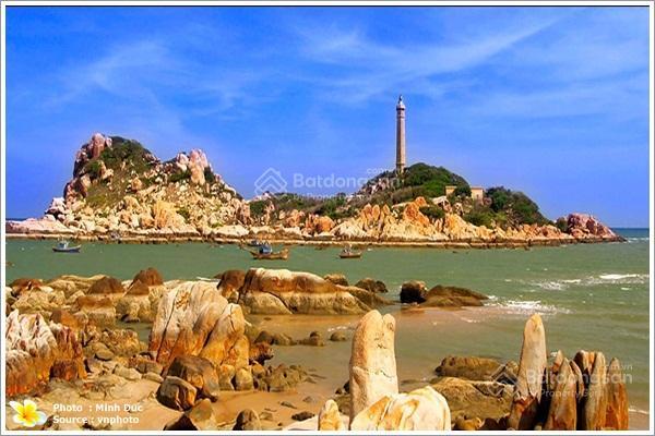 Bán 337 m2 mặt tiền đường bêtong ngay hải đăng kê gà cách biển 100 mét giá chỉ 1,5 tỷ