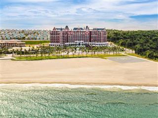 Bán 1000 m2 có 200 thổ mặt tiền lạc long quân và mặt biển ngay trung tâm resort giá đầu tư