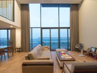 Cần bán gấp căn queen rộng 160m2 view hồ tây + sông hồng tại cc pentstudio  0818 111 ***
