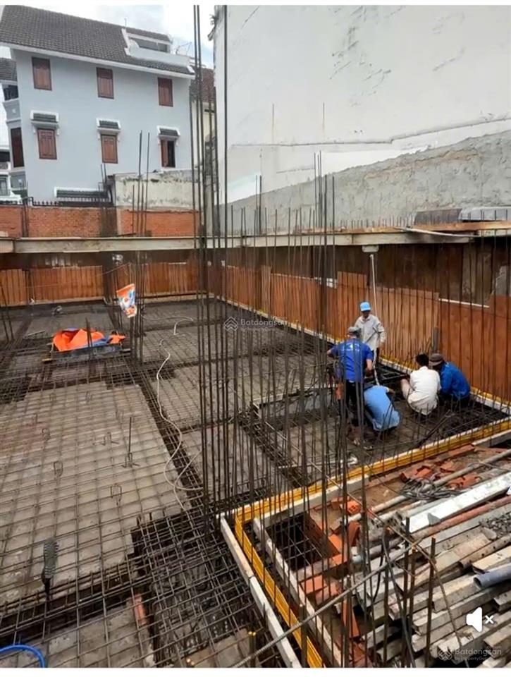 Bán gấp căn nhà 3 tầng lô góc đối diện công viên dự án kdc an thịnh, bà điểm, hóc môn