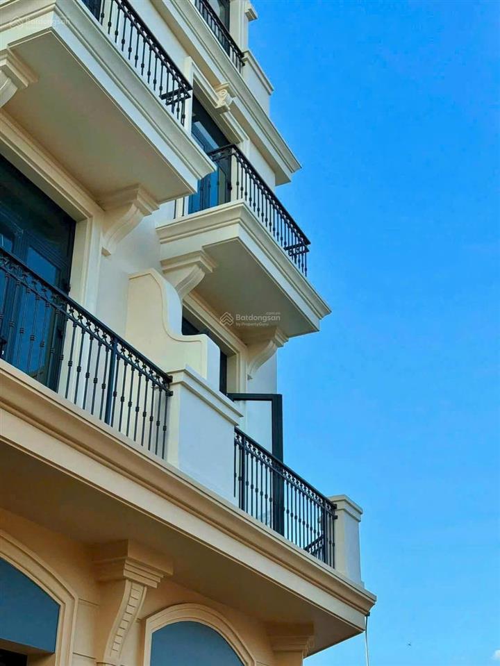 Bán nhà 3,5 tầng ngay siêu thị coopmark vĩnh lộc b giá chốt nhanh 5,7 tỷ