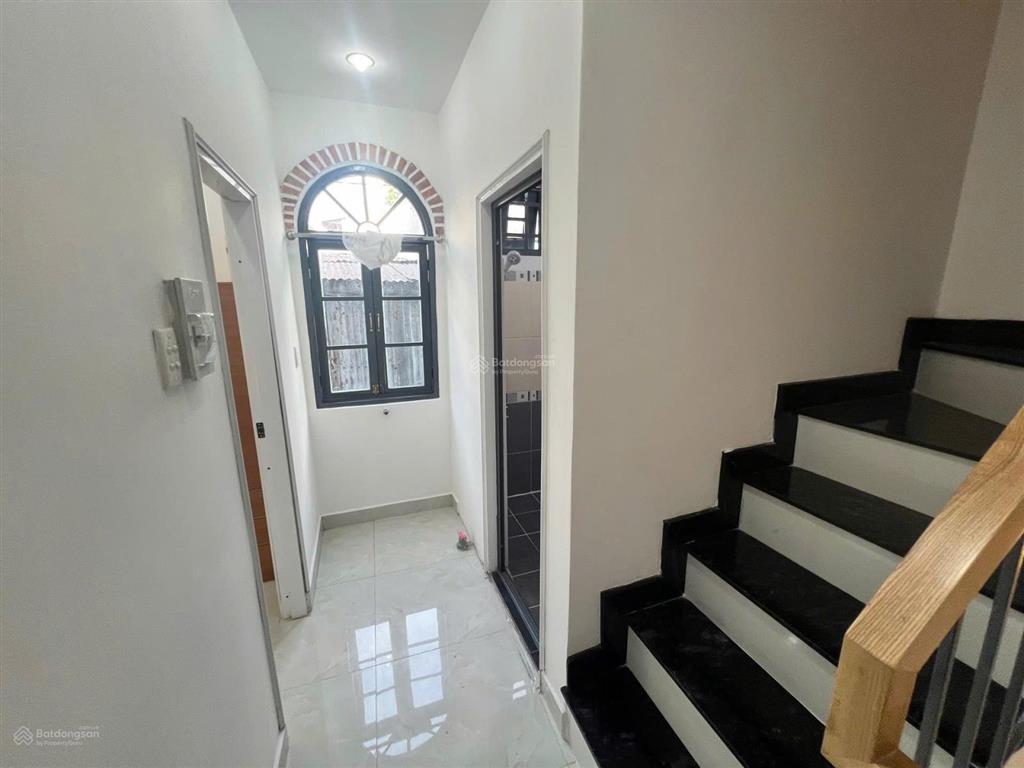 Nhỉnh hơn 4ty có ngay nhà phan văn trị bình thạnh 4 tầng st nhà đẹp cho gđ ở.