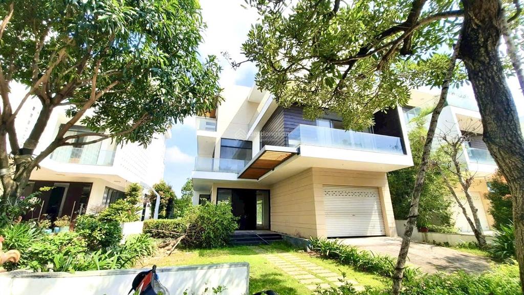 Giỏ hàng rẻ nhất biệt thự ven sông lucasta khang điền từ 24 tỷ. dt ngang 10m dài 17,5m . sổ sẵn