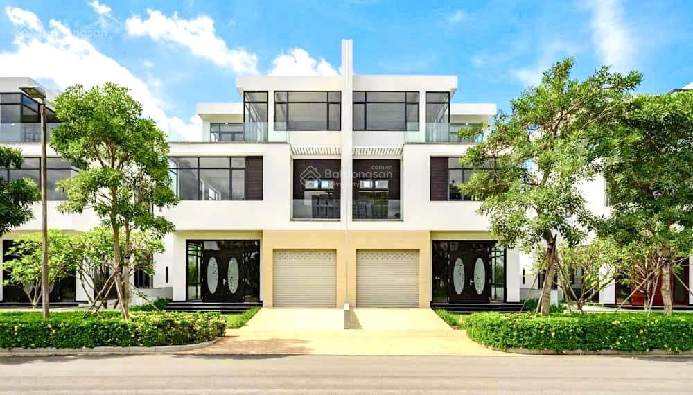 Giỏ hàng rẻ nhất biệt thự ven sông lucasta khang điền từ 24 tỷ. dt ngang 10m dài 17,5m . sổ sẵn