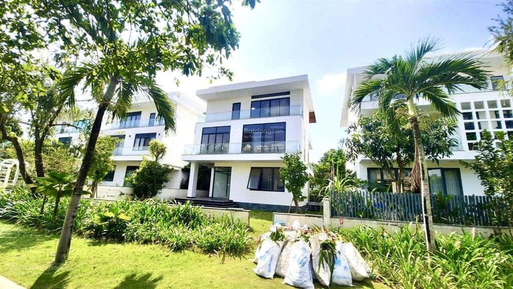 Giỏ hàng rẻ nhất biệt thự ven sông lucasta khang điền từ 24 tỷ. dt ngang 10m dài 17,5m . sổ sẵn