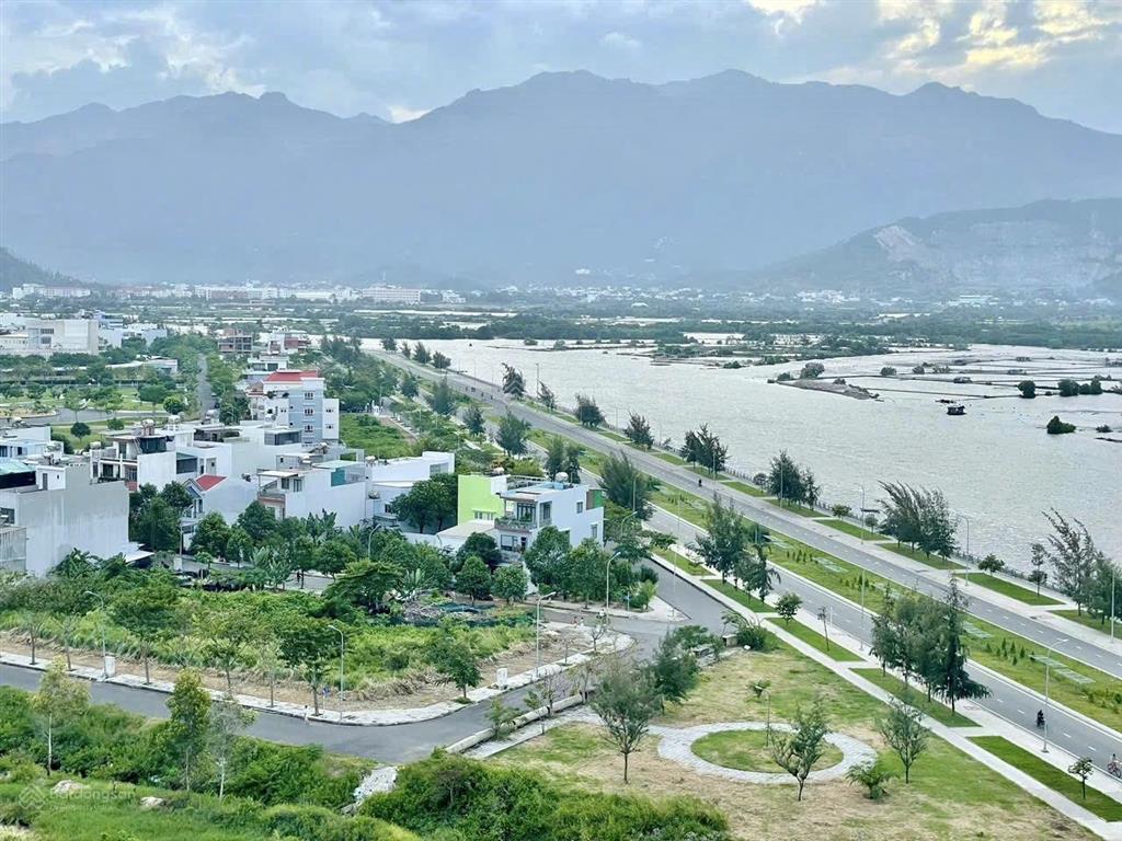Bán đất biệt thự đối diện công viên kđt an bình tân nha trang