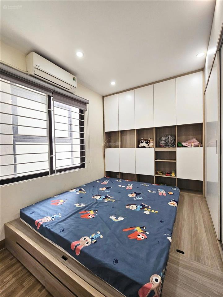 Cần bán gấp nhà 5 tầng gần fpt đường trịnh văn bô phường xuân phương hà nội 4,95 tỷ  0977 686 ***