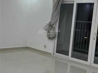 Share 1 phòng trong căn hộ 3 phòng ngủ cc bộ công an quận 2