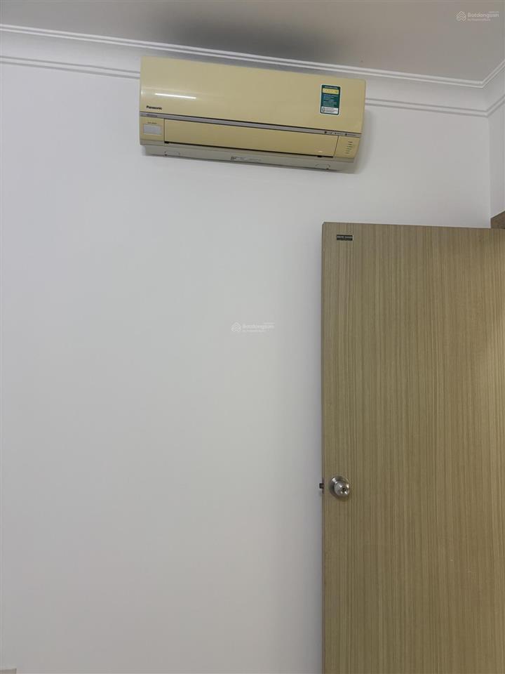 Share 1 phòng trong căn hộ 3 phòng ngủ cc bộ công an quận 2