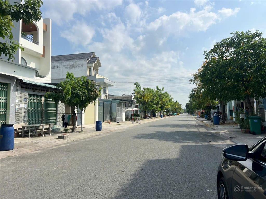 Hàng hiếm!! nhà rẻ đẹp phú mỹ, 1 trệt 1 lầu, đường nhựa 8m, nằm trong khu dân cư, tiện ích đầy đủ