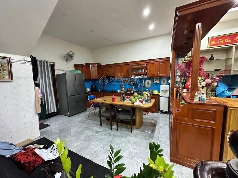 Chủ nhà bán 1 trệt 1 lầu hẻm nhựa 6m huỳnh văn lũy thông qua kcn đại đăng, ở kết hợp mở văn phòng