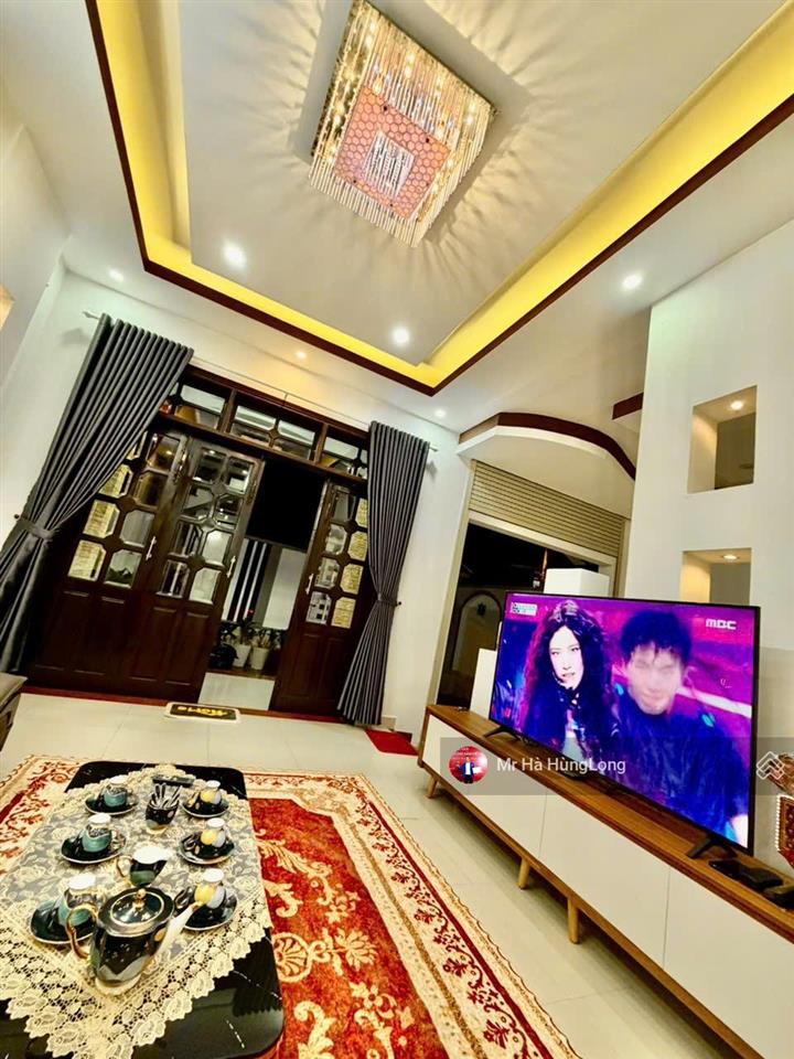 Bán nhà 3 tầng đẹp đ. trần văn hai, biển tân trà