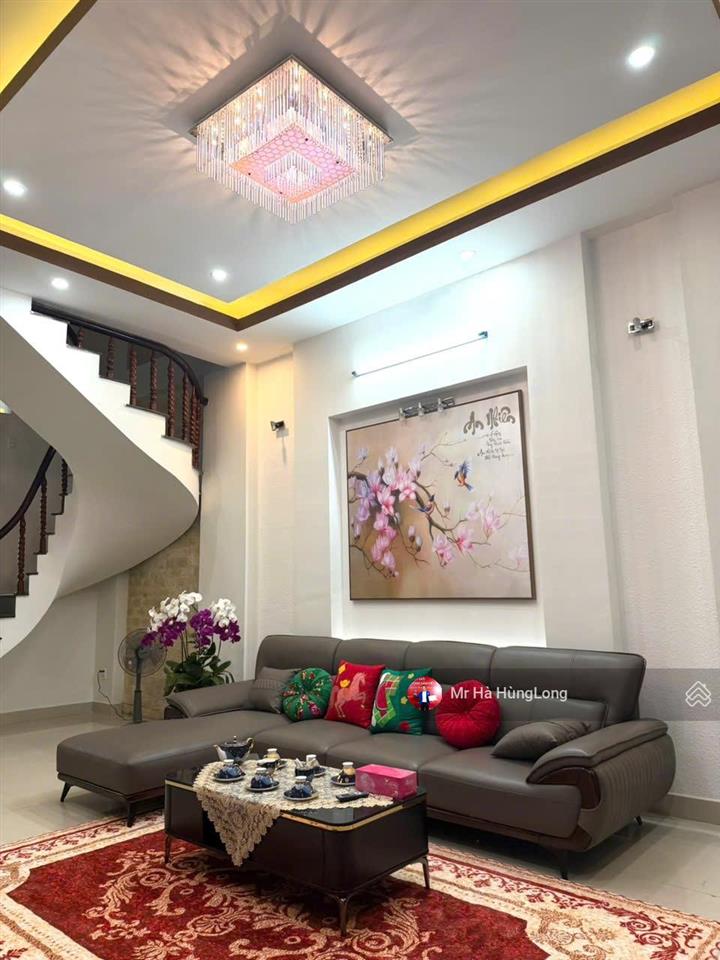 Bán nhà 3 tầng đẹp đ. trần văn hai, biển tân trà