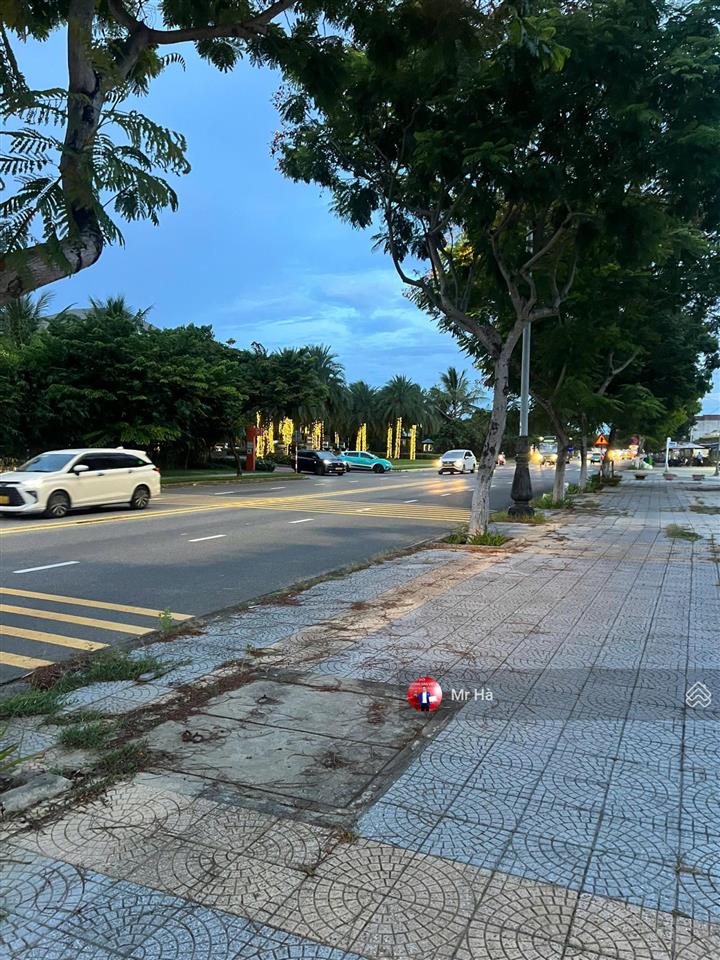 Mặt tiền trường sa đối diện resort sandy beach, dt 150m2