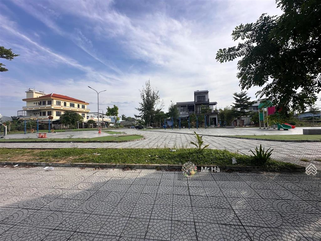 Chính chủ cần bán lô đất đường đông hải 8 khu đông hải, đối diện công viên