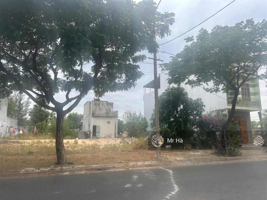 Bán đất biển tân trà đường phan tòng, cách trường sa chỉ 100m2, ngũ hành sơn, kề góc