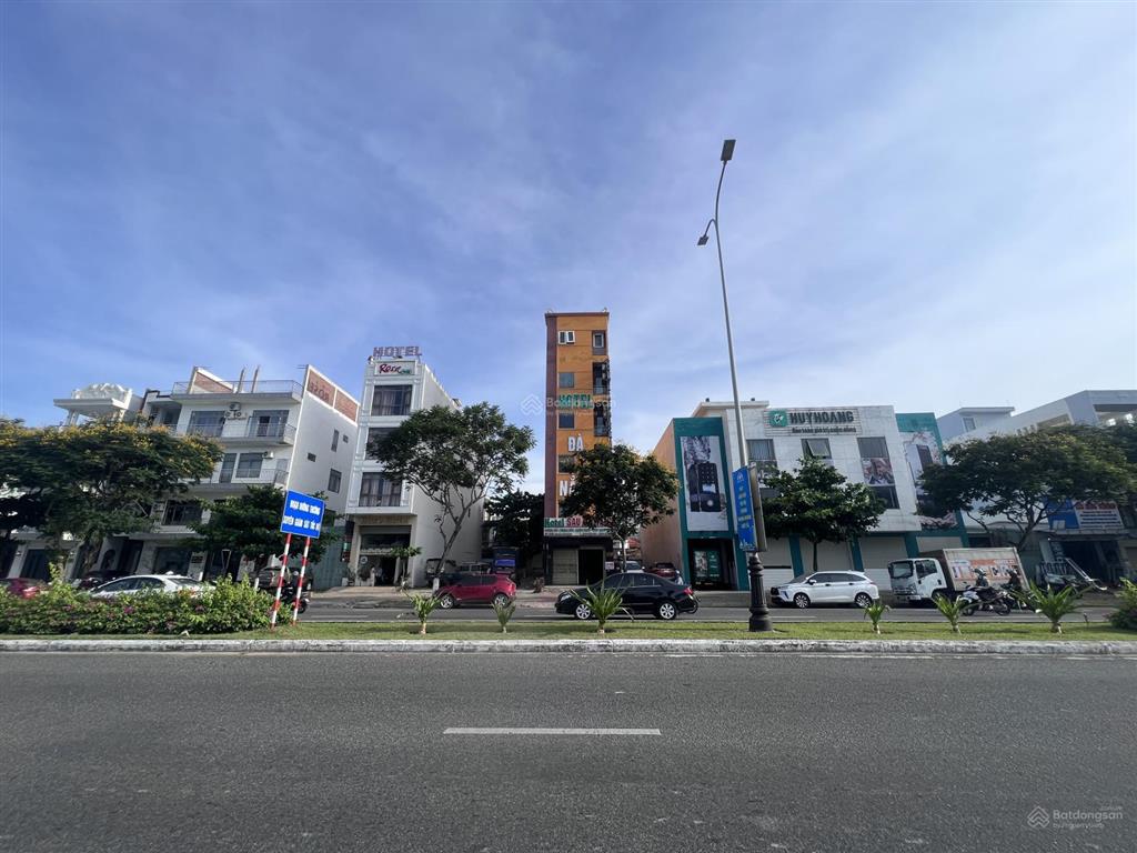Bán đất hai mặt tiền đường nguyễn tất thành, dt 125m2, giá 14 tỷ 850 triệu,  0905 123 ***