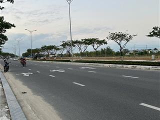 Bán lô đất mt rộng 230 m2 siêu đẹp,phù hợp cho kinh doanh căn hộ mi ni quy mô và các mặt hàng khác.